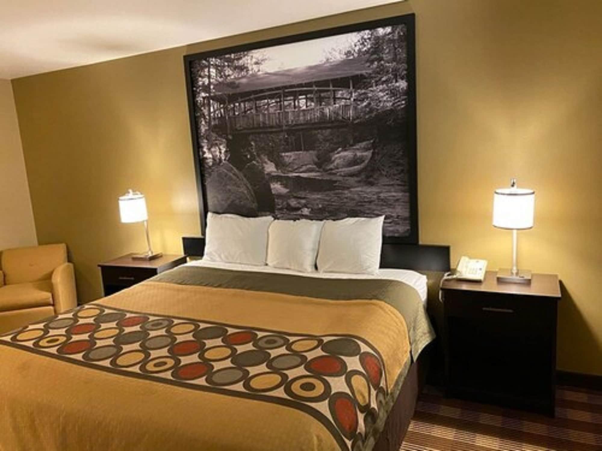 Super 8 By Wyndham Eau Claire Wi Hotel Exterior photo