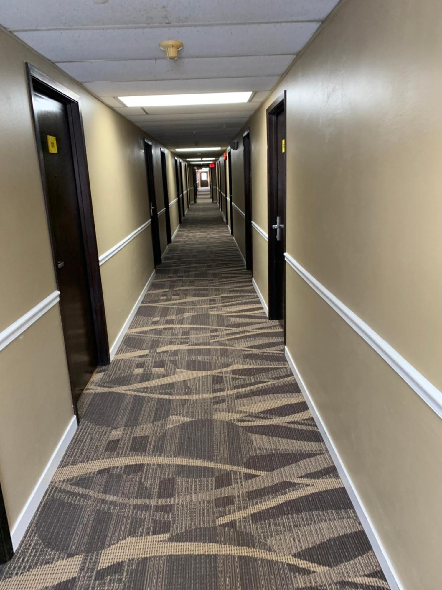 Super 8 By Wyndham Eau Claire Wi Hotel Exterior photo